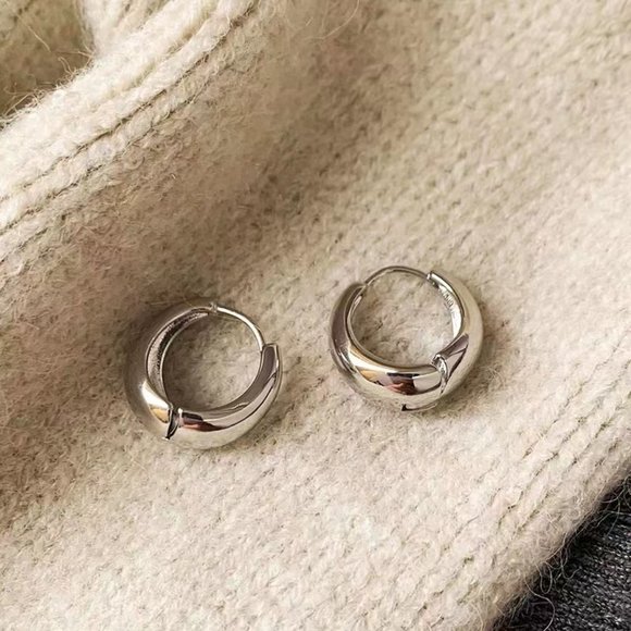 Drop plain hoop earring girl - Picture 3 of 6